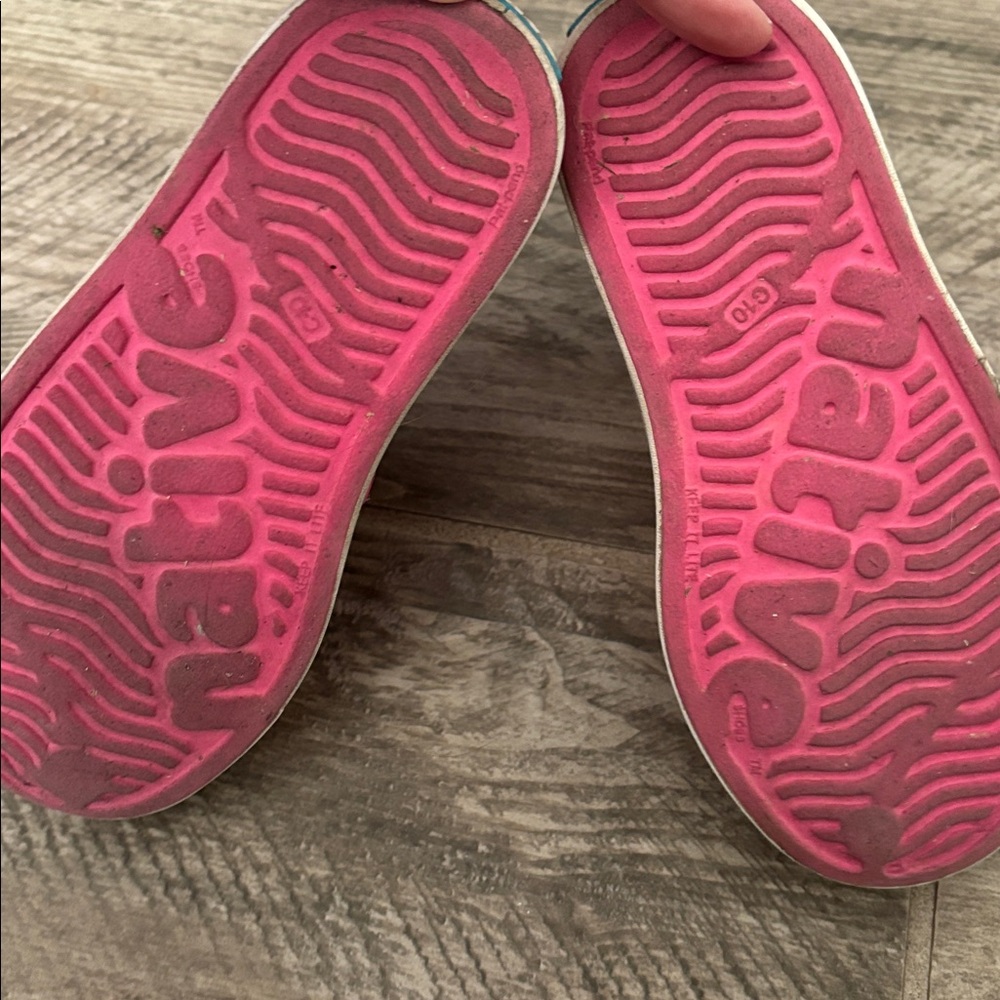 Native Shoes - Picture 3 of 3